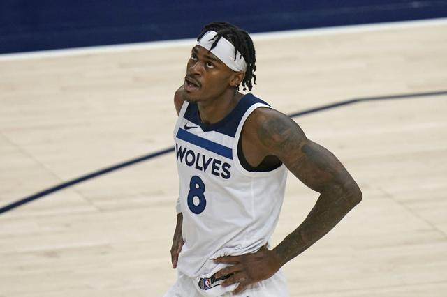 亚博官网-【观察】佩林卡打了一场翻身战 时间是湖人最大敌人