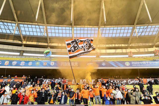 亚博游戏官网-马德兴：中国职业足球环境太差，到底谁在破坏规则？